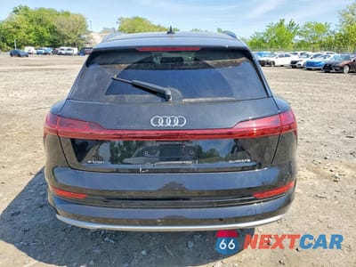 Zdjęcie 6 z 13 samochodu: 2021 AUDI E-TRON PREMIUM VIN:WA1AAAGEXMB020642 - miniatura