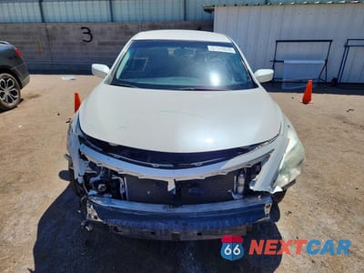 Piąte zdjęcie samochodu w środku: 2015 NISSAN ALTIMA 2.5 S VIN:1N4AL3AP2FC484808 - miniatura