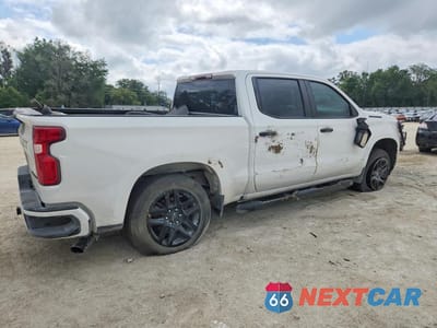 Trzecie zdjęcie samochodu z tyłu: 2021 CHEVROLET SILVERADO C1500 CUSTOM VIN:1GCPWBEKXMZ239527 - miniatura