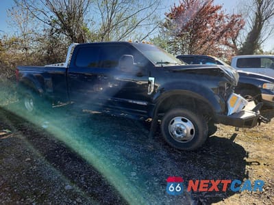 Czwarte zdjęcie samochodu z boku: 2017 FORD F350 SUPER DUTY VIN:1FT8W3DTXHEE76410 - miniatura