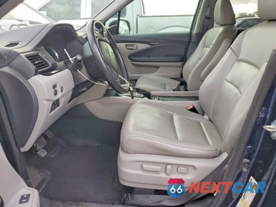 Zdjęcie 7 z 14 samochodu: 2016 HONDA PILOT TOURING VIN:5FNYF5H94GB008454 - miniatura