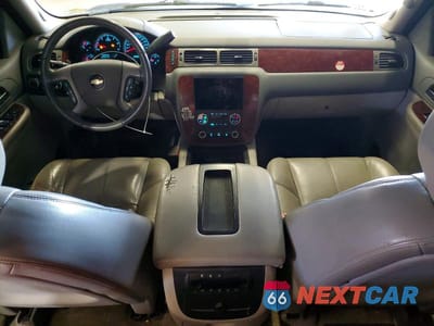 Zdjęcie 8 z 12 samochodu: 2009 CHEVROLET TAHOE K1500 LT VIN:1GNFK230X9R241818 - miniatura