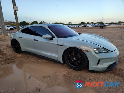 Czwarte zdjęcie samochodu z boku: 2025 PORSCHE TAYCAN BASE VIN:WP0AA2Y19SSA08361 - miniatura