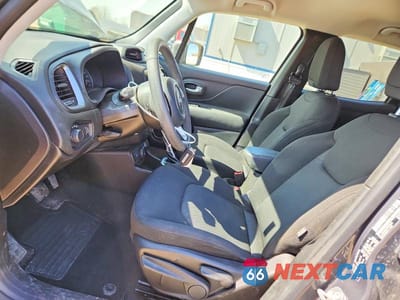 Zdjęcie 7 z 14 samochodu: 2023 JEEP RENEGADE LATITUDE VIN:ZACNJDB1XPPP38910 - miniatura