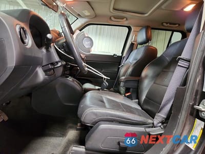 Zdjęcie 7 z 13 samochodu: 2016 JEEP PATRIOT LATITUDE VIN:1C4NJRFB3GD586101 - miniatura