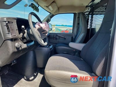 Zdjęcie 7 z 12 samochodu: 2024 GMC SAVANA G2500 VIN:1GTW7AFP5R1164576 - miniatura