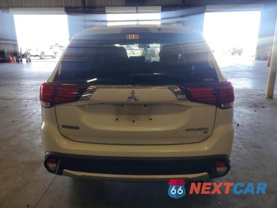 Zdjęcie 6 z 12 samochodu: 2016 MITSUBISHI OUTLANDER SE VIN:JA4AZ3A39GZ006805 - miniatura