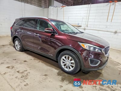 Czwarte zdjęcie samochodu z boku: 2016 KIA SORENTO VIN:5XYPGDA59GG061430 - miniatura