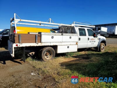 Trzecie zdjęcie samochodu z tyłu: 2008 FORD F450 SUPER DUTY UTILITY / SERVICE TRUCK VIN:1FDXW46R18EB29143 - miniatura