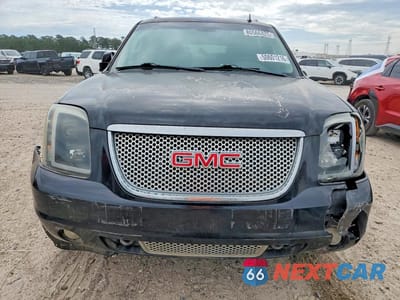 Piąte zdjęcie samochodu w środku: 2011 GMC YUKON XL DENALI VIN:1GKS2MEF7BR361347 - miniatura