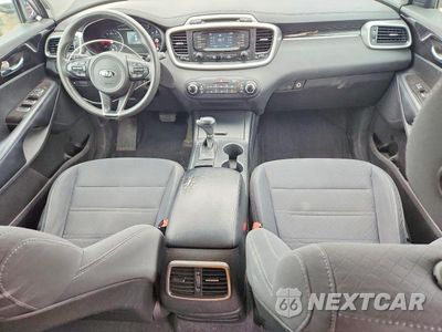 Zdjęcie 8 z 12 samochodu: 2018 KIA SORENTO L VIN:5XYPG4A3XJG369048 - miniatura