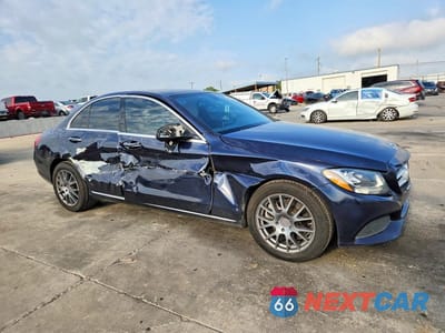 Czwarte zdjęcie samochodu z boku: 2018 MERCEDES-BENZ C 300 4MATIC VIN:WDDWF4KB4JR347848 - miniatura