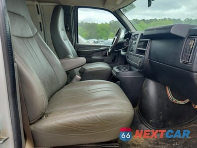 Zdjęcie 11 z 12 samochodu: 2012 CHEVROLET EXPRESS 2500 CARGO DELIVERY VAN VIN:1GCWGFCA2C1172865 - miniatura