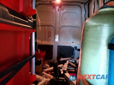 Zdjęcie 11 z 13 samochodu: 2019 NISSAN NV 2500 HD S VIN:1N6BF0LY2KN808880 - miniatura