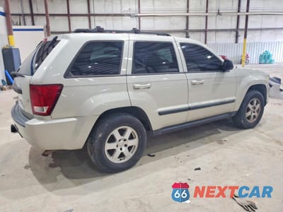 Trzecie zdjęcie samochodu z tyłu: 2008 JEEP GRAND CHEROKEE LAREDO VIN:1J8GR48K98C246193 - miniatura