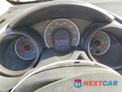 Zdjęcie 9 z 13 samochodu: 2013 HONDA FIT SPORT VIN:JHMGE8H51DC013597 - miniatura