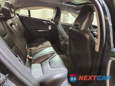 Zdjęcie 10 z 12 samochodu: 2013 VOLVO S60 T5 VIN:YV1612FS5D2229550 - miniatura