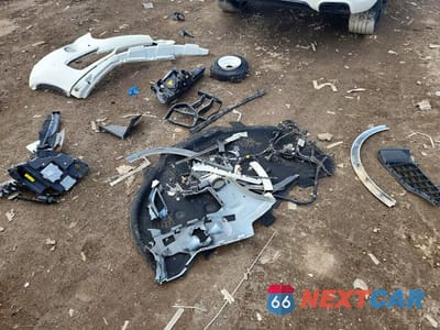 Zdjęcie 13 z 14 samochodu: 2022 MASERATI LEVANTE BASE VIN:ZN661XUA9NX383534 - miniatura
