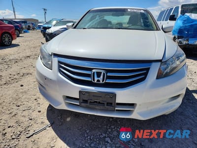 Piąte zdjęcie samochodu w środku: 2012 HONDA ACCORD EXL VIN:1HGCP3F82CA022167 - miniatura