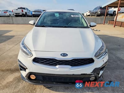 Piąte zdjęcie samochodu w środku: 2020 KIA FORTE LXS VIN:3KPF24ADXLE201364 - miniatura