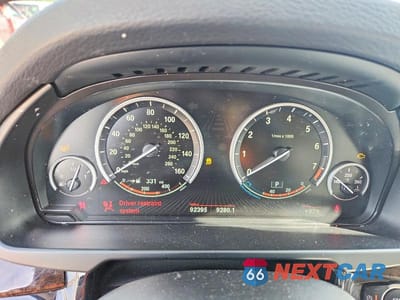 Zdjęcie 9 z 13 samochodu: 2015 BMW X5 SDRIVE35I VIN:5UXKR2C58F0H39631 - miniatura