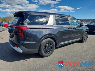 Trzecie zdjęcie samochodu z tyłu: 2026 KIA CARNIVAL LXS VIN:KNDNB5K33T6585209 - miniatura