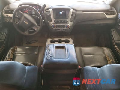 Zdjęcie 8 z 13 samochodu: 2017 CHEVROLET SUBURBAN K1500 VIN:1GNSKKEC8HR356082 - miniatura