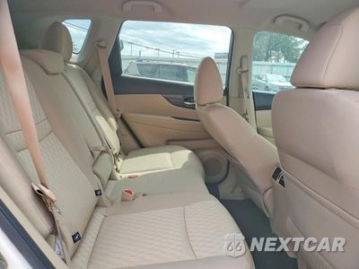 Zdjęcie 11 z 13 samochodu: 2017 NISSAN ROGUE SV VIN:KNMAT2MT8HP537827 - miniatura