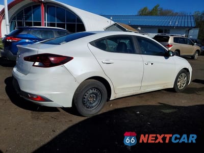 Trzecie zdjęcie samochodu z tyłu: 2020 HYUNDAI ELANTRA SE VIN:5NPD74LF2LH547640 - miniatura