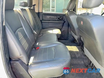 Zdjęcie 6 z 10 samochodu: 2018 RAM 3500 VIN:3C7WRTCL0JG270594 - miniatura