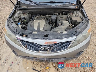 Zdjęcie 12 z 13 samochodu: 2011 KIA SORENTO LX VIN:5XYKTDA28BG151785 - miniatura