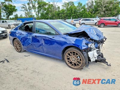 Czwarte zdjęcie samochodu z boku: 2023 TOYOTA CAMRY HYBRID SE NIGHTSHADE VIN:4T1T31AK3PU046611 - miniatura