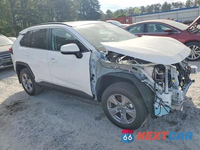 Czwarte zdjęcie samochodu z boku: 2025 TOYOTA RAV4 XLE VIN:2T3W1RFVXSC352842 - miniatura