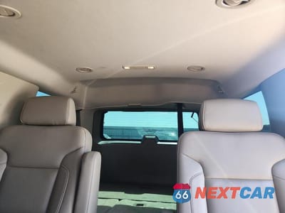 Zdjęcie 10 z 14 samochodu: 2018 CHEVROLET TAHOE C1500 LT VIN:1GNSCBKC9JR200446 - miniatura