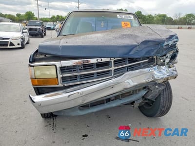 Piąte zdjęcie samochodu w środku: 1995 DODGE DAKOTA VIN:1B7GL23X0SS159960 - miniatura