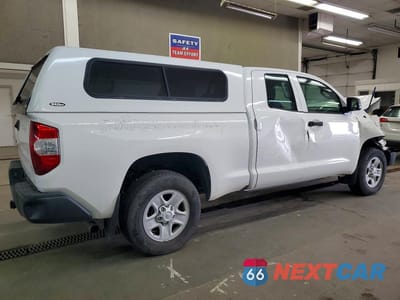Trzecie zdjęcie samochodu z tyłu: 2017 TOYOTA TUNDRA SR VIN:5TFUM5F14HX069456 - miniatura