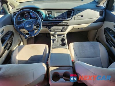 Zdjęcie 8 z 13 samochodu: 2017 KIA SEDONA LX VIN:KNDMB5C12H6233884 - miniatura