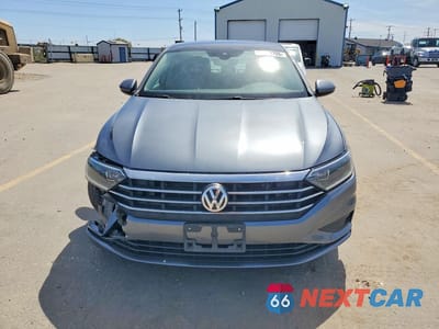 Piąte zdjęcie samochodu w środku: 2020 VOLKSWAGEN JETTA SEL VIN:3VWEB7BU8LM066898 - miniatura