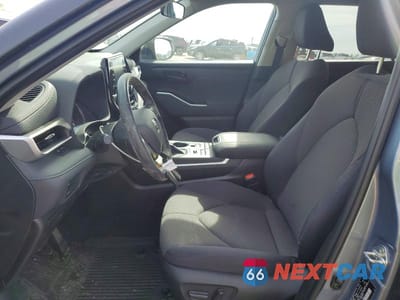 Zdjęcie 7 z 13 samochodu: 2020 TOYOTA HIGHLANDER LE VIN:5TDBZRBH7LS035903 - miniatura