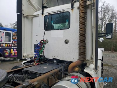 Zdjęcie 6 z 10 samochodu: 2014 KENWORTH CONSTRUCTION T680 VIN:1XKYA48XXEJ403109 - miniatura