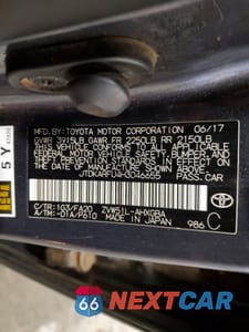 Zdjęcie 13 z 13 samochodu: 2017 TOYOTA PRIUS THREE VIN:JTDKARFU4H3046655 - miniatura