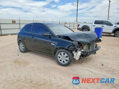 Czwarte zdjęcie samochodu z boku: 2008 HYUNDAI ACCENT GS VIN:KMHCM36C68U068226 - miniatura