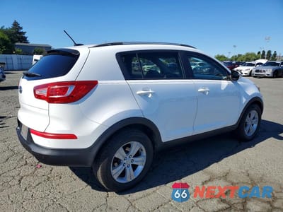 Trzecie zdjęcie samochodu z tyłu: 2011 KIA SPORTAGE LX VIN:KNDPB3A21B7174115 - miniatura