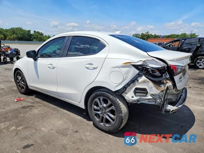 Drugie zdjęcie samochodu z przodu: 2019 TOYOTA YARIS LE VIN:3MYDLBYVXKY518244 - miniatura