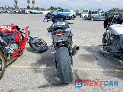 Czwarte zdjęcie samochodu z boku: 2025 BMW S 1000 RR VIN:WB10P230XS6L18840 - miniatura