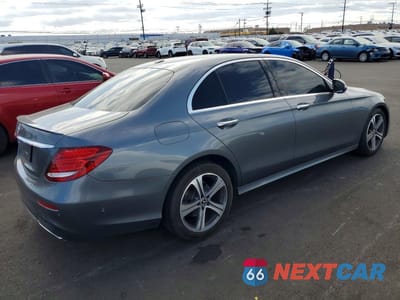 Trzecie zdjęcie samochodu z tyłu: 2019 MERCEDES-BENZ E 300 VIN:WDDZF4JB1KA504735 - miniatura