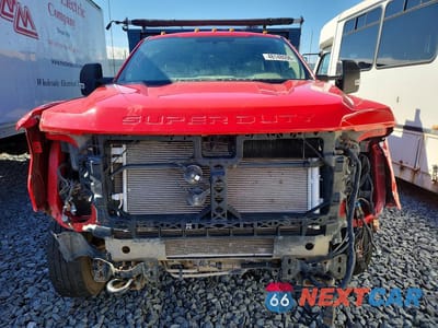 Piąte zdjęcie samochodu w środku: 2019 FORD F550 SUPER DUTY VIN:1FDUF5HT0KDA06898 - miniatura