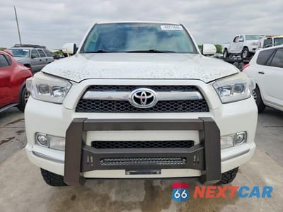 Piąte zdjęcie samochodu w środku: 2011 TOYOTA 4RUNNER SR5 VIN:JTEBU5JR5B5040518 - miniatura