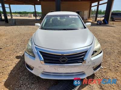 Piąte zdjęcie samochodu w środku: 2014 NISSAN ALTIMA 2.5 S VIN:1N4AL3AP1EC290902 - miniatura