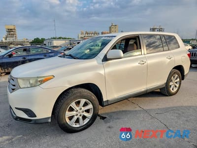 2011 TOYOTA HIGHLANDER BASE 5TDZK3EH4BS040860 - główne zdjęcie licytacji z USA - miniatura